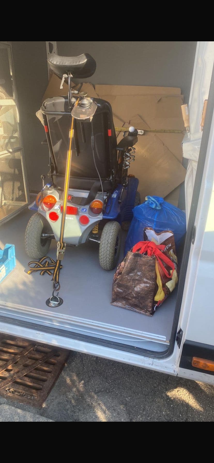 Mobilitätshilfe transportiert